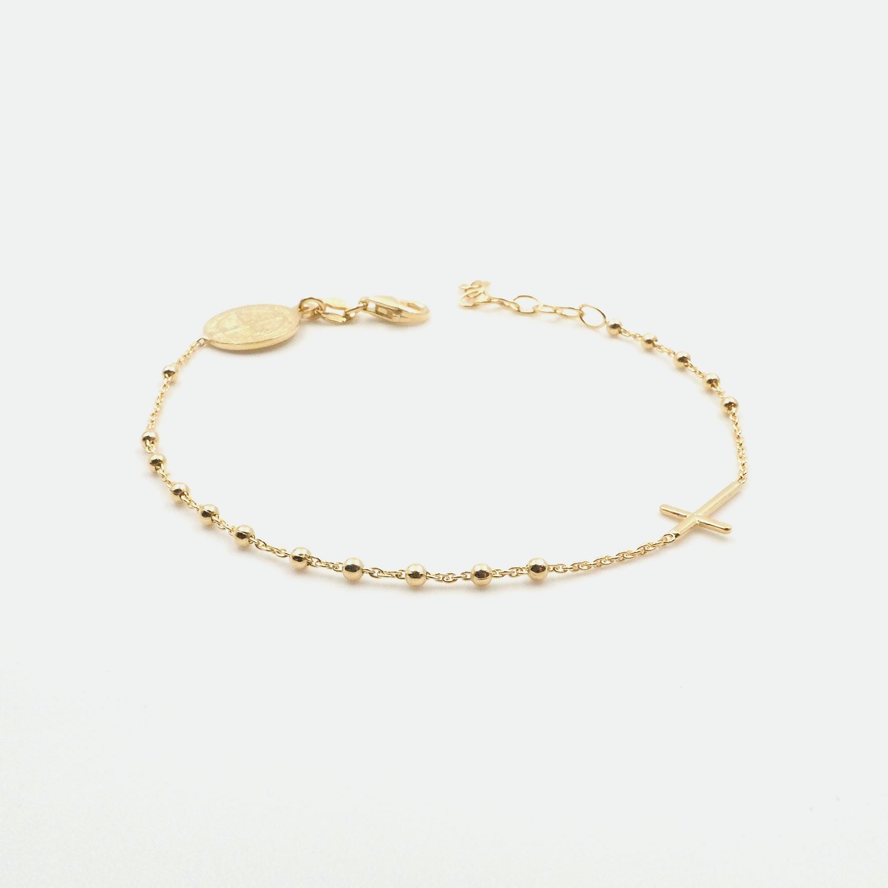 Silber Armbaender fuer Damen jetzt kaufen in unserem Onlineshop oder vor Ort in unserer Filiale in Basel